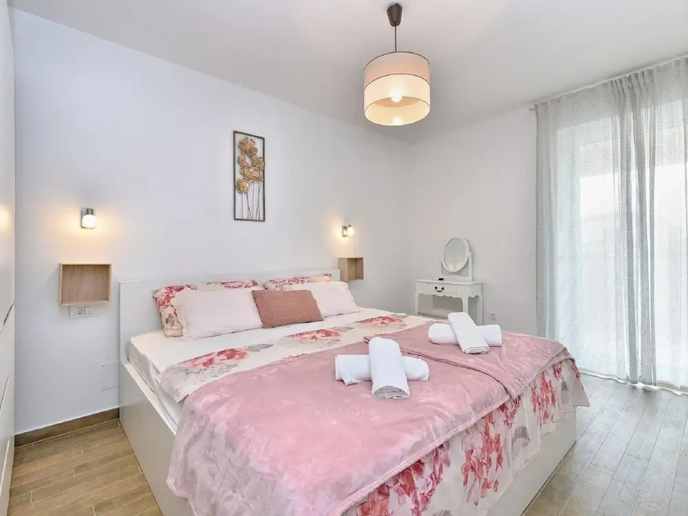 Modern Villa With Private Hydromassage Pool