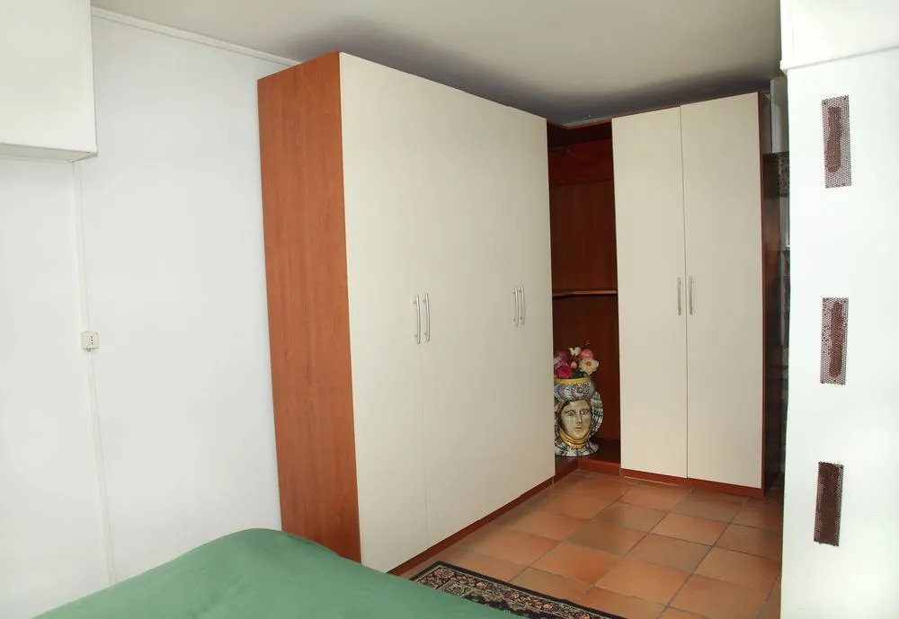 Collina House
