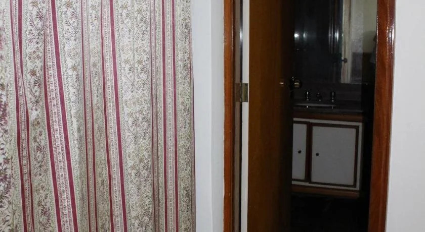 La Guardia Hotel