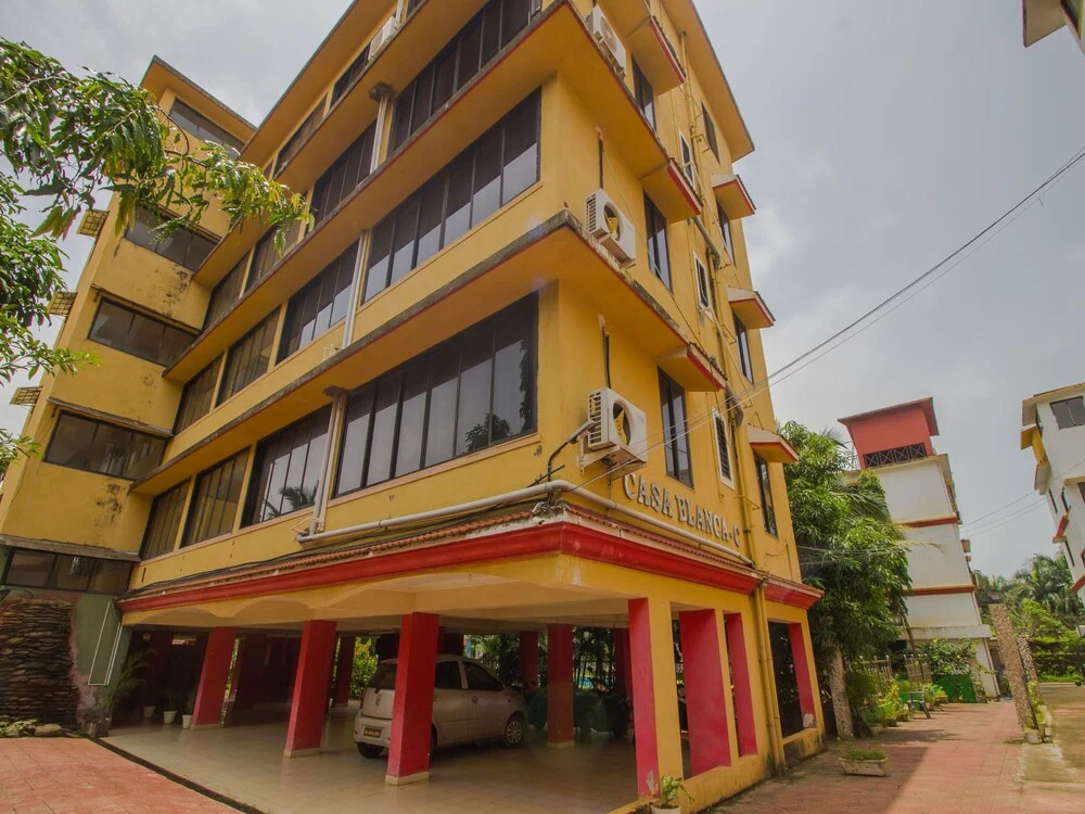 OYO 17028 Hotel Aviva Residency