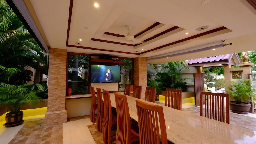 Sumonta Luxury Villa