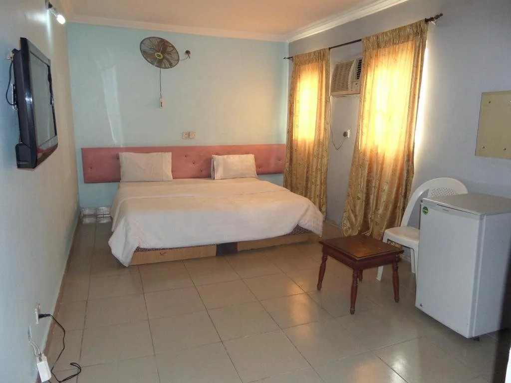 Larex International Hotel
