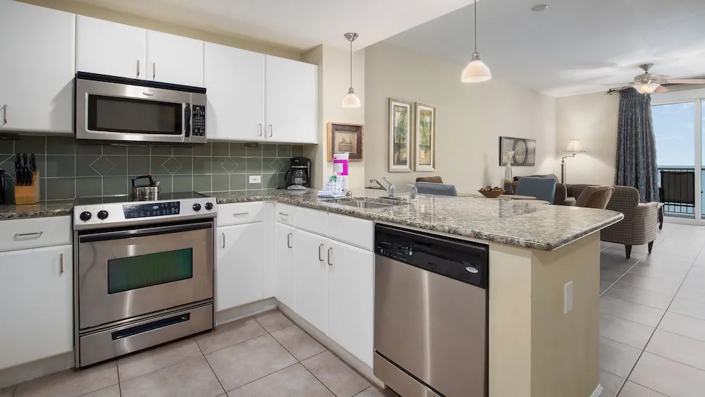 Grand Panama Beach Resort - Pet Friendly Condos by Panhandle Getaways