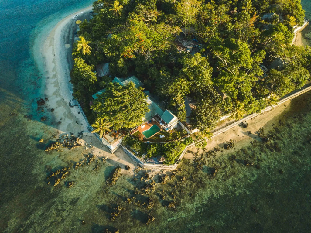 Hideaway Island Resort