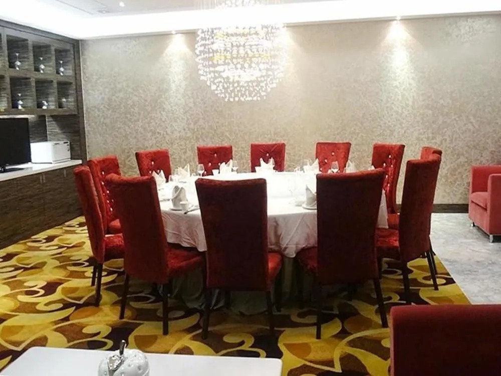 Yunlong Hotel