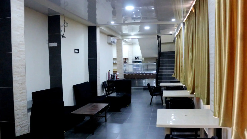 Metro Hotel
