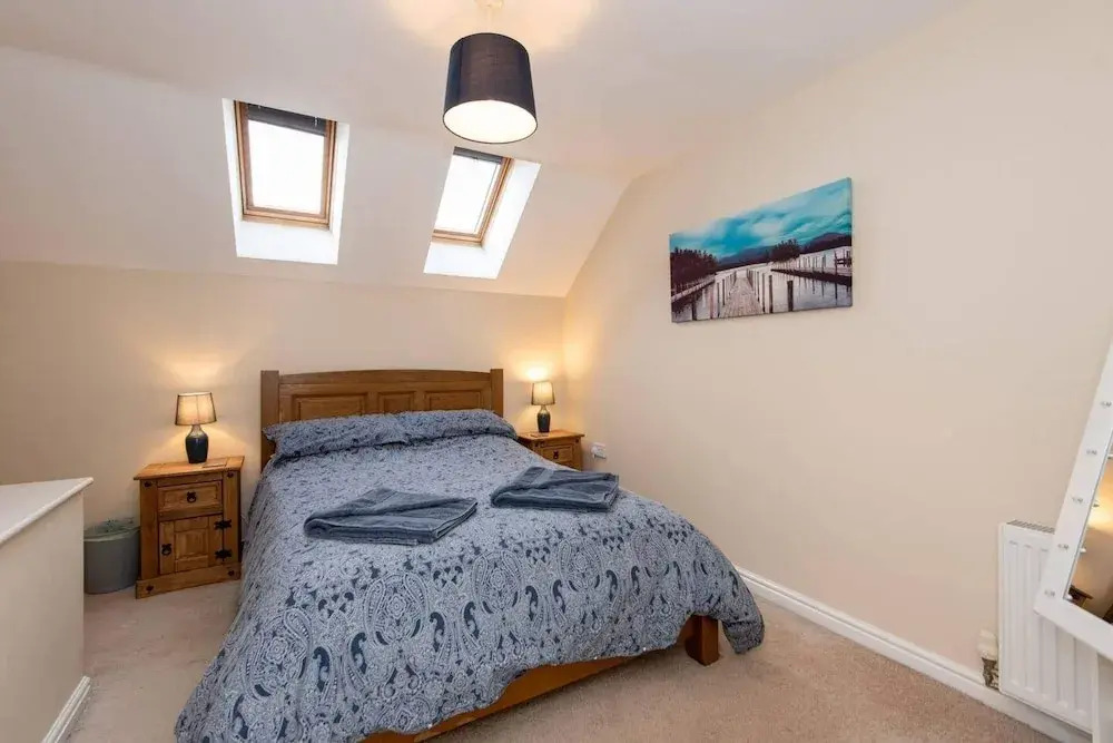 Darlington 3 bed House Near Train Station