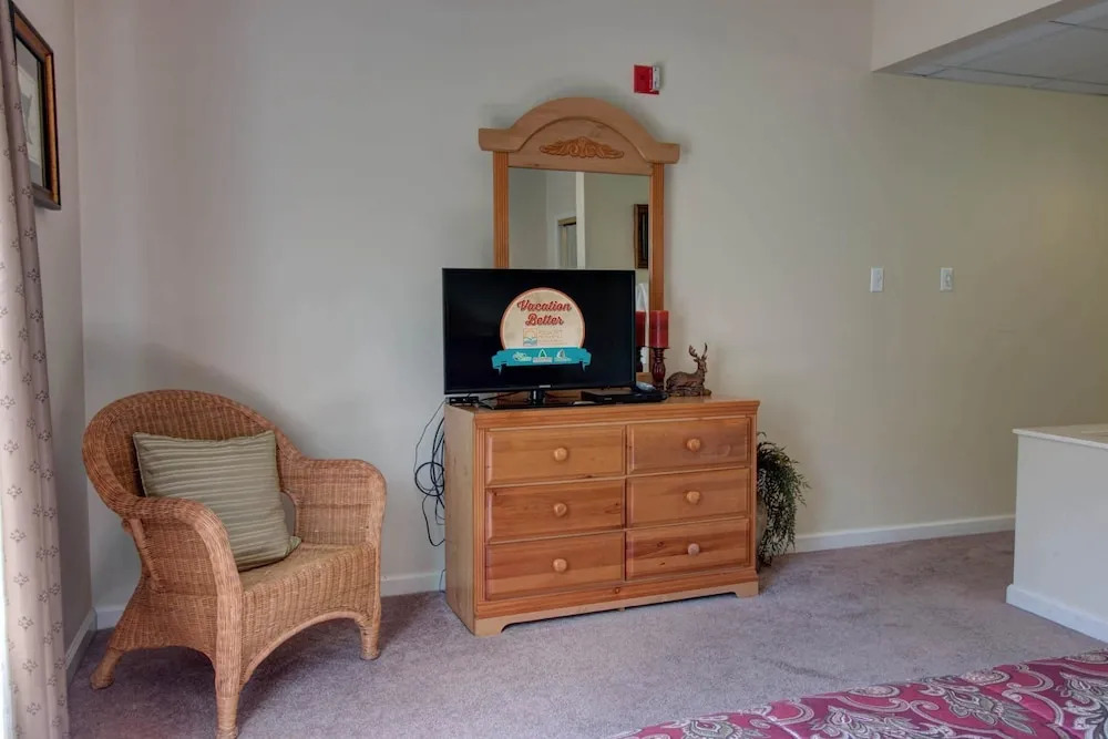 Whispering Pines 414