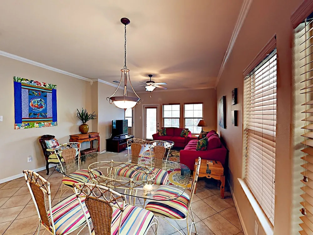 701Ns Barefoot Getaway - Two Bedroom Townhome