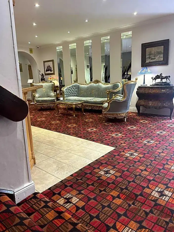Drummond Hotel