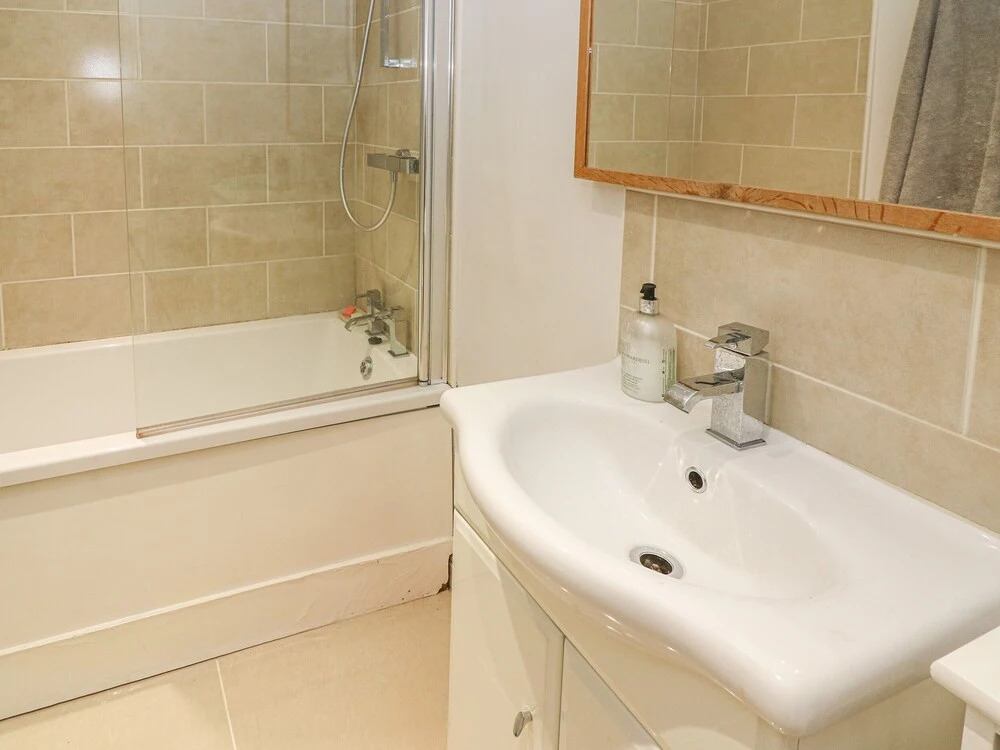 Flat 2 Galloway House