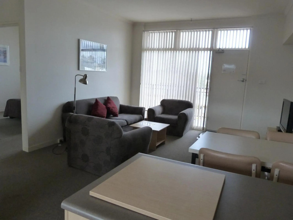 Glenelg Holiday Apartments