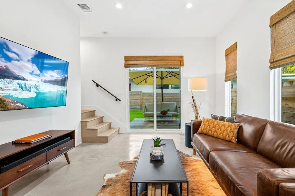 Stylish 2 Bedroom Retreat in South Austin