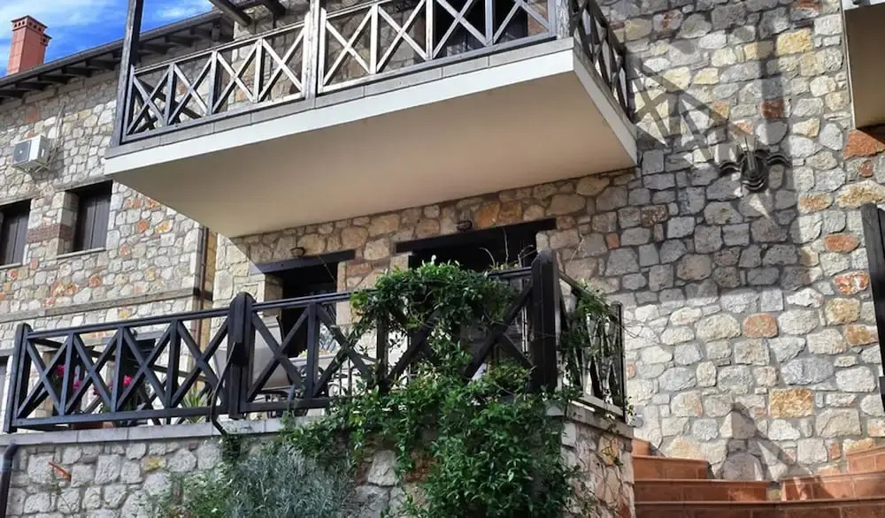 Have a Fabulous Vacation in Chalkidi With Your Family and Stay Here!