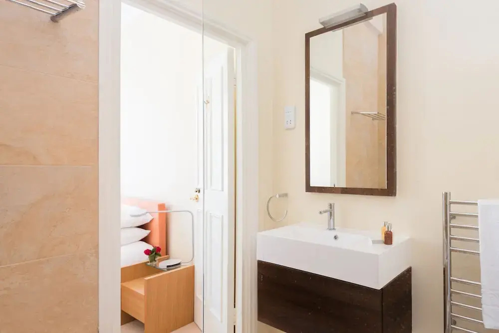 Grand South Kensington Home by Hyde Park