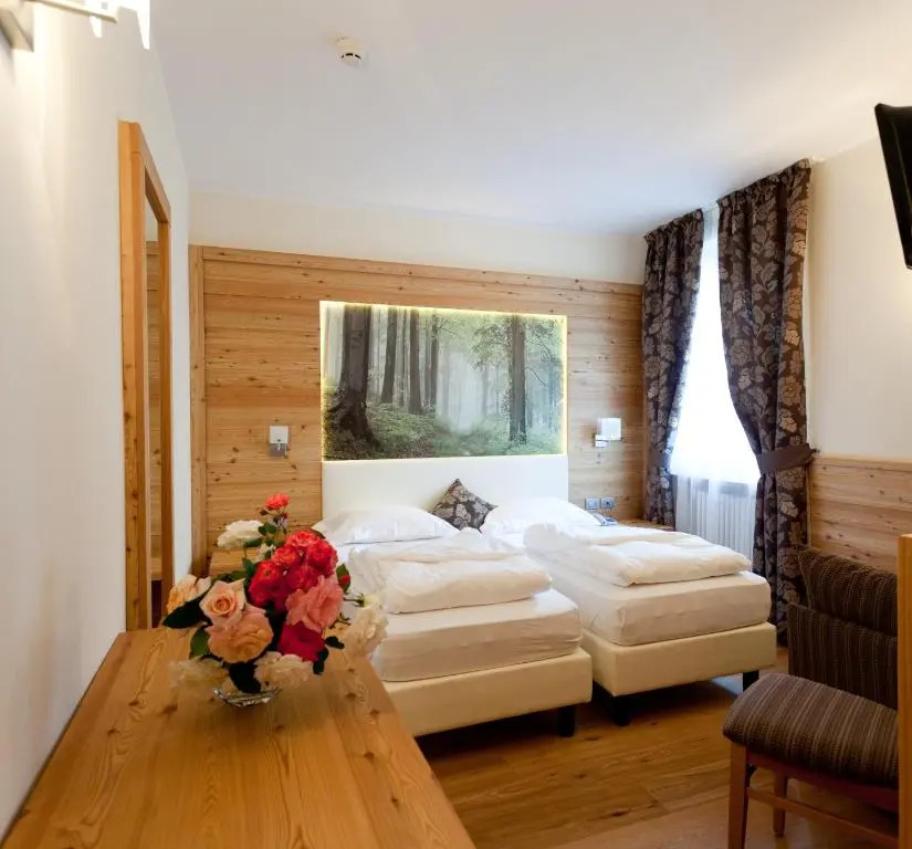 Albergo Tuenno
