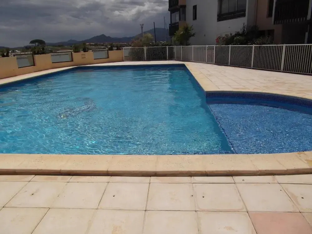 Studio in Saint-cyprien, With Wonderful sea View, Pool Access and Furnished Terrace - 500 m From the Beach