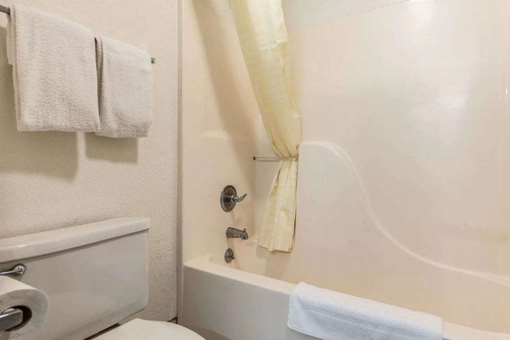 Econo Lodge Inn & Suites Mckinney - Plano North