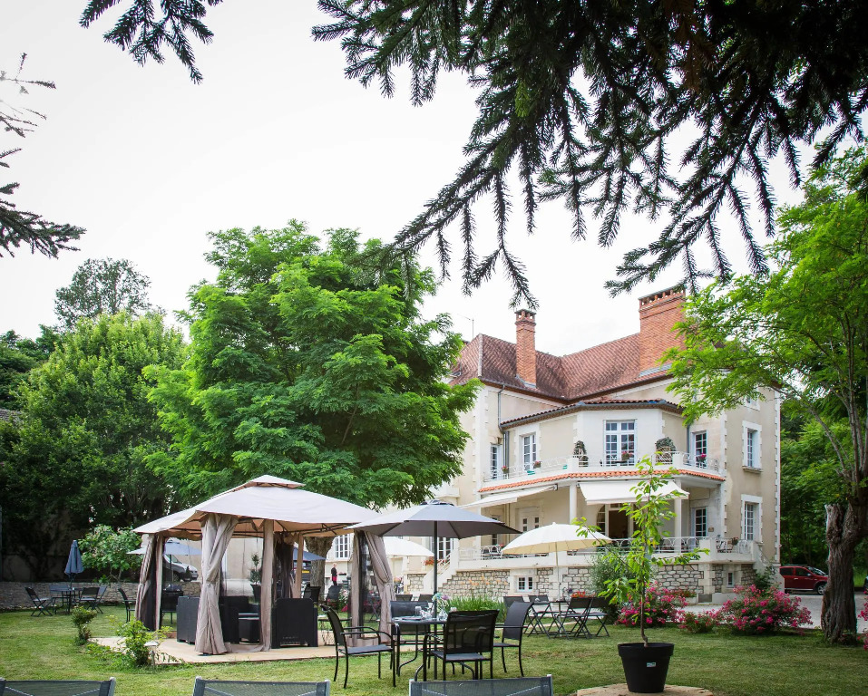 Vue du Château dExcideuil en chambres