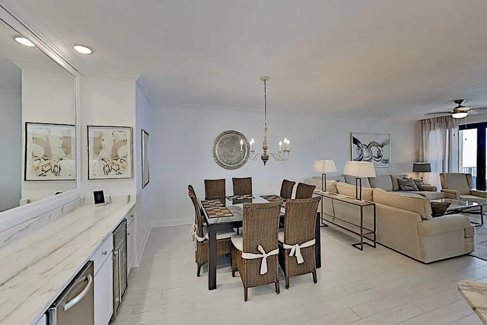 Gulf-view Corner Pools, 700 Private Beach 3 Bedroom Condo
