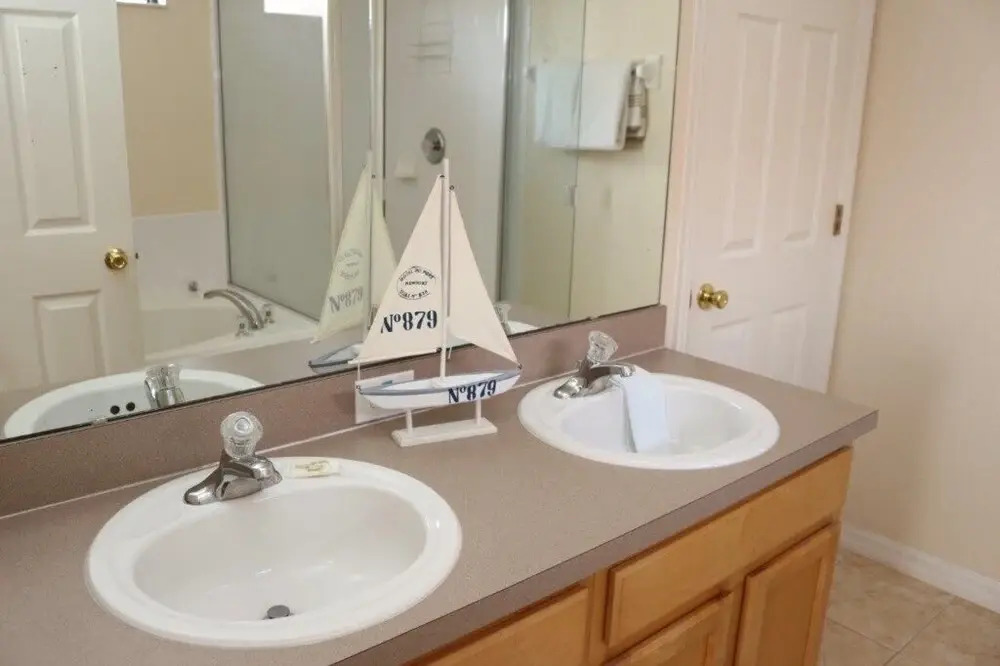 High Grove-Hg620Or Gold Star Home
