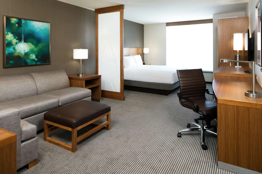 Hyatt Place Kansas City Lenexa City Center