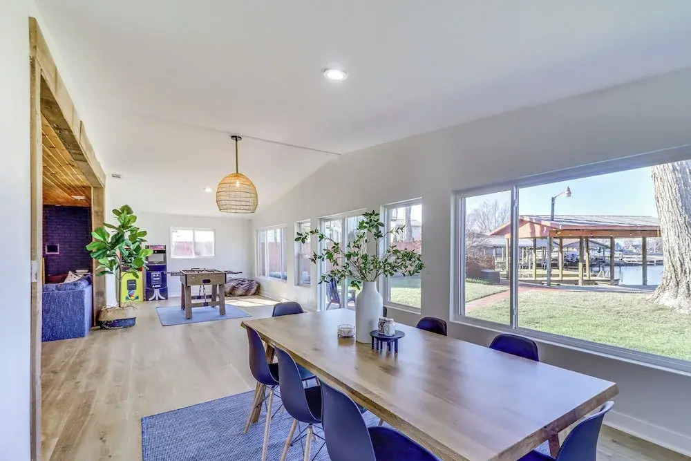 Modern Buckeye Lake Retreat: Game Room & Fire Pit!