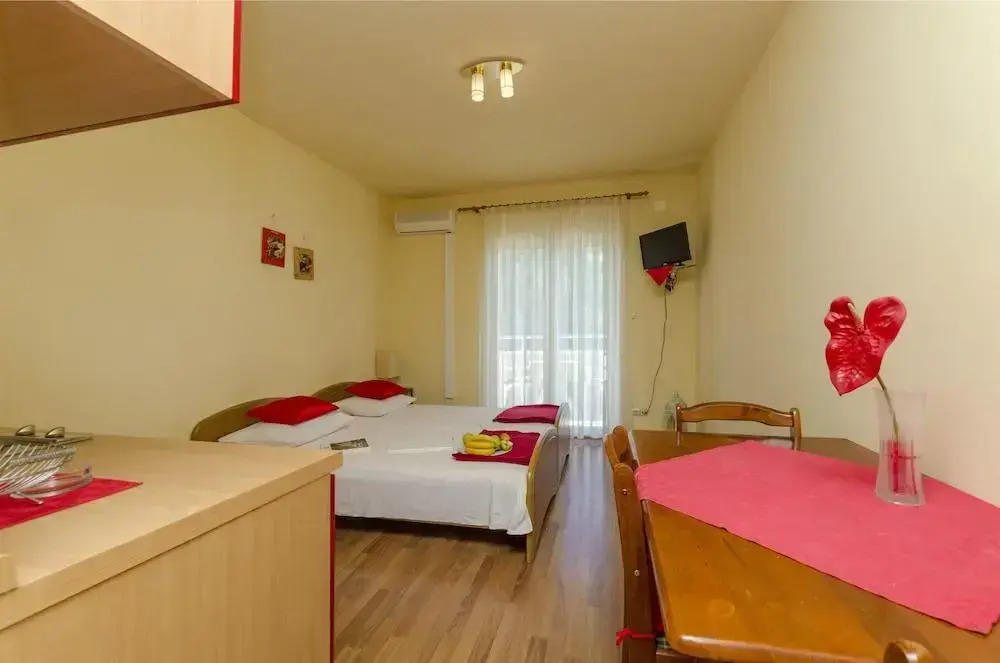 Apartments Kodzoman