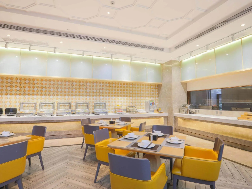 Vienna International Hotel (Chengdu Longquan Automobile City Aviation Academy Branch)