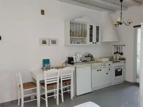 Elia Apartments