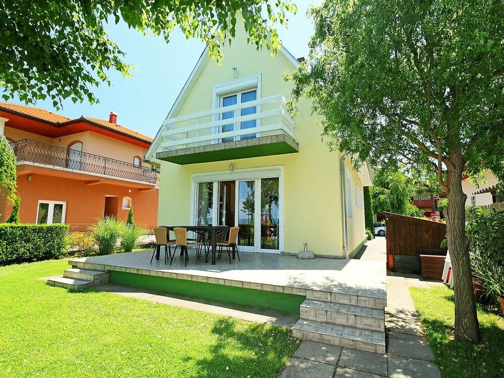 Holiday Home Hanna by Interhome