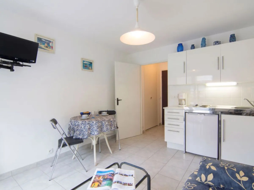 Les Flots Bleus 33281