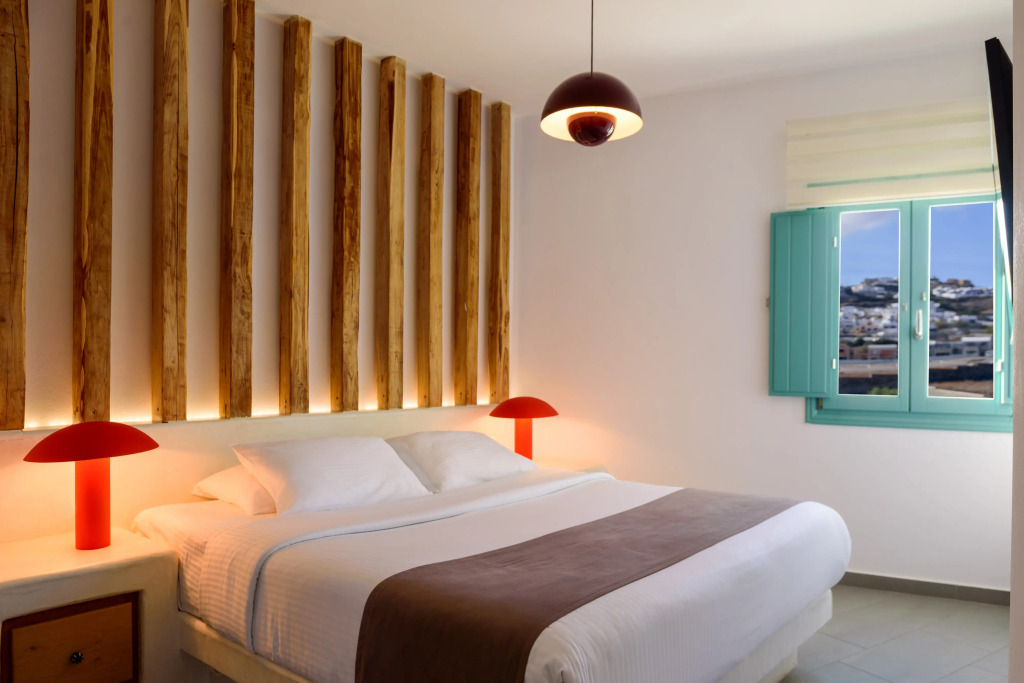 Neptune Luxury Suites