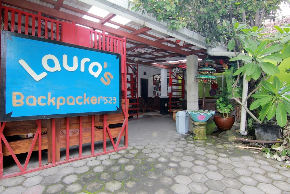 Lauras Backpacker 523