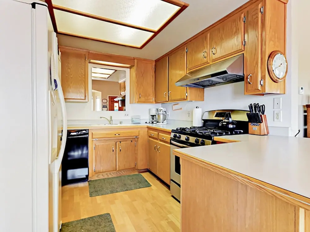 1773 Spencer Street Home 3 Bedrooms 2 Bathrooms Home