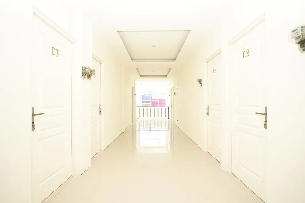 Urbanview Erga Family Residence Syariah Surabaya by RedDoorz