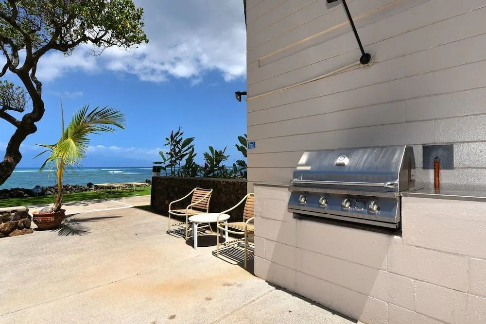 Kahana Reef 303 by RedAwning