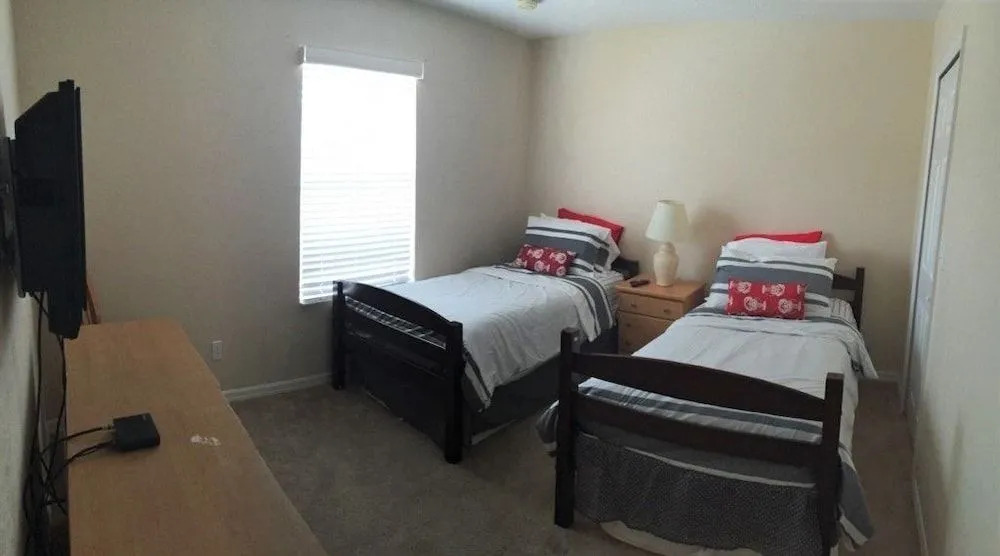 Jungle Book Bungalow - 4 Br townhouse by RedAwning