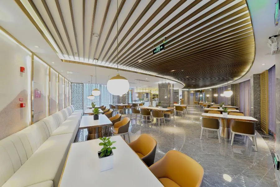Airport Grand Hotel