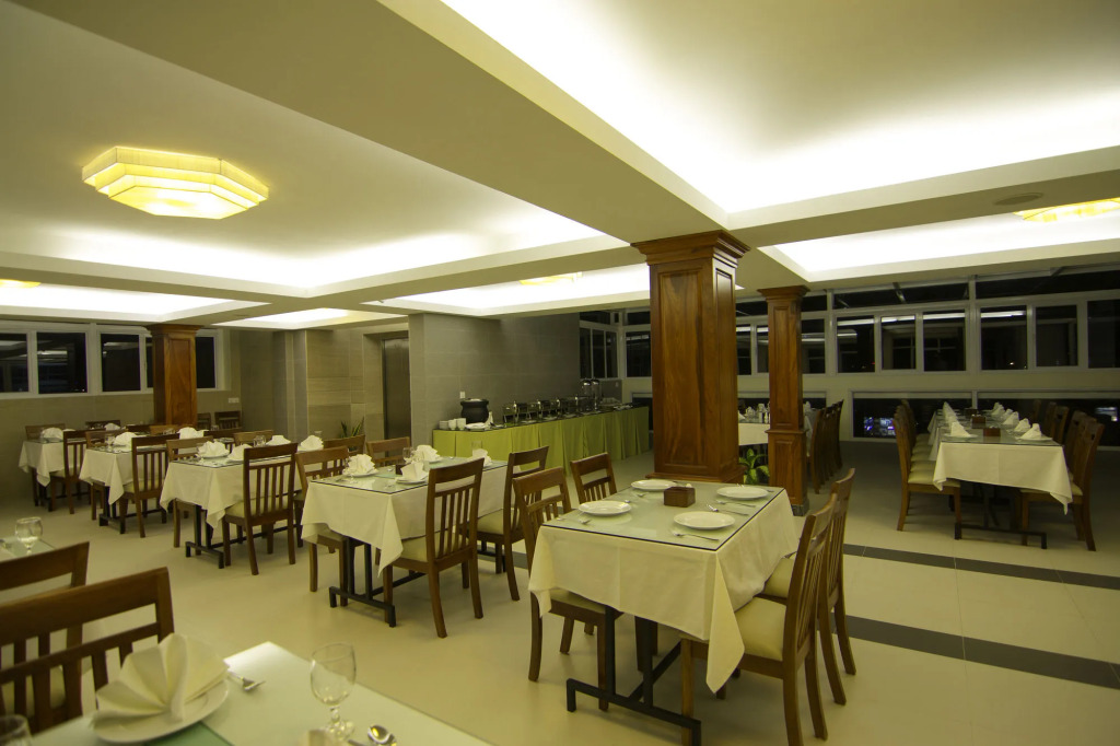 Rose Emerald Hotel