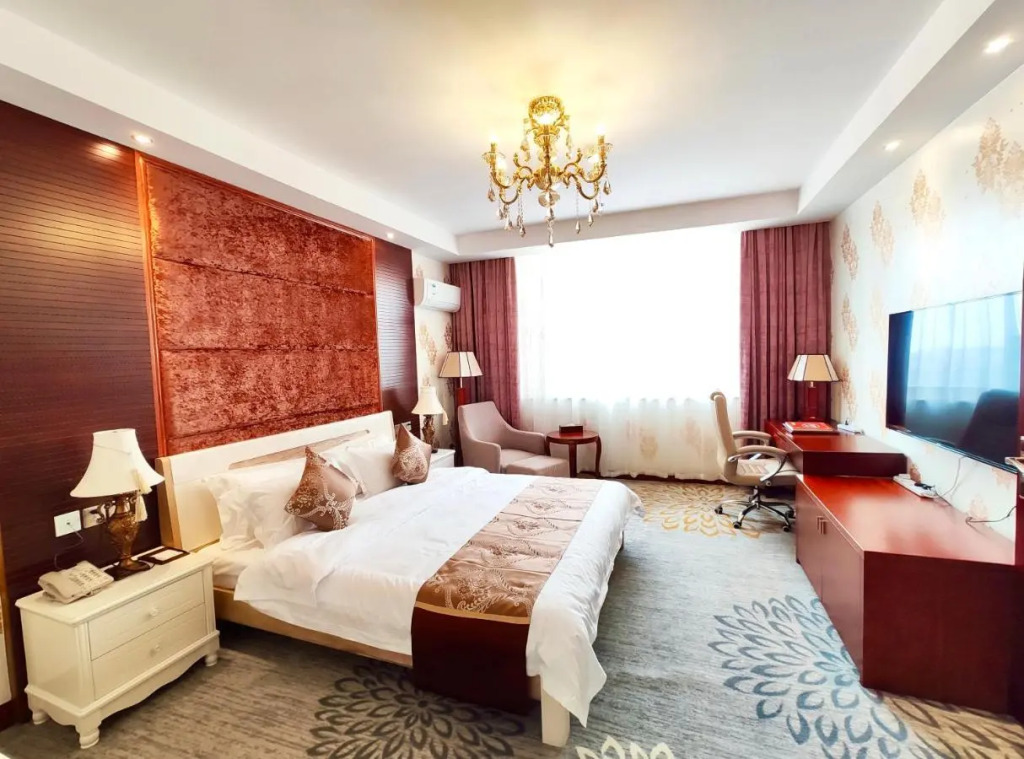 Golden Peacock Hotel Blantyre