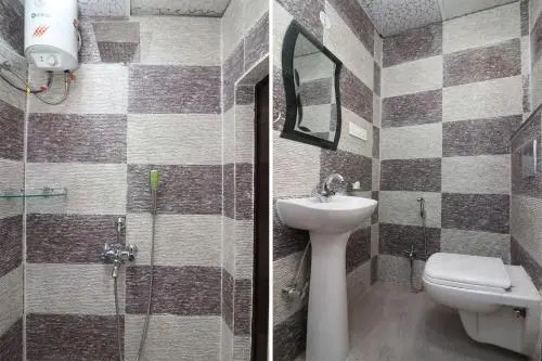 Collection O 24604 Hotel GMC Grand Luxury Stay