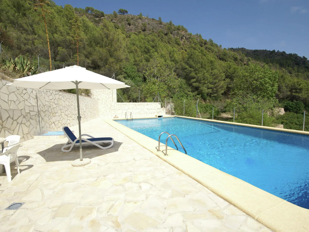 Pleasant Villa in Adsubia-Forna with Swimming Pool