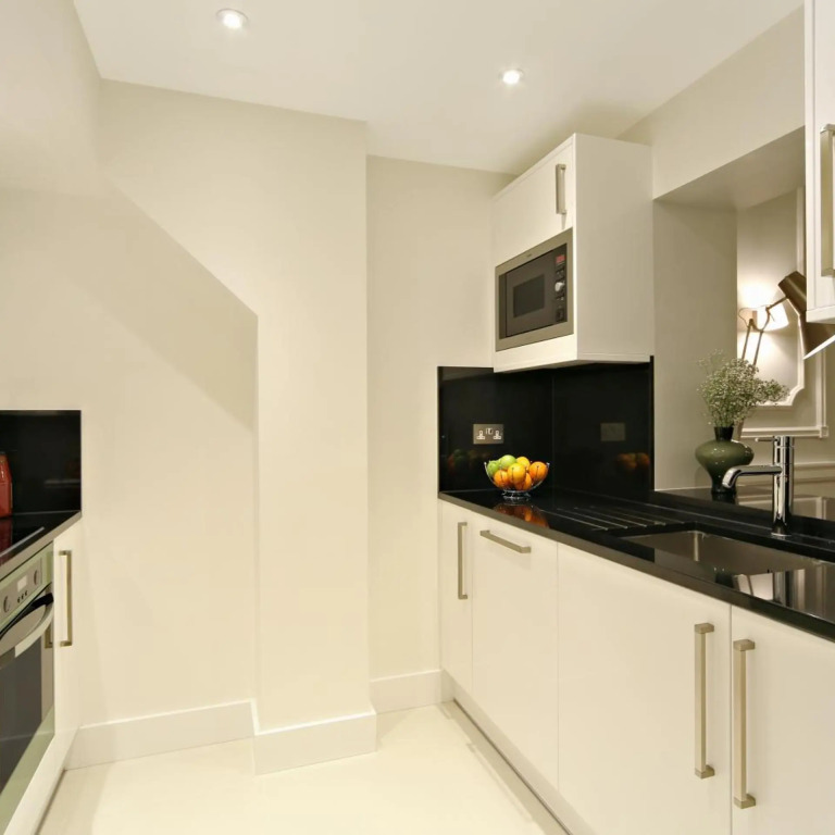 Queensgate Court Apartments
