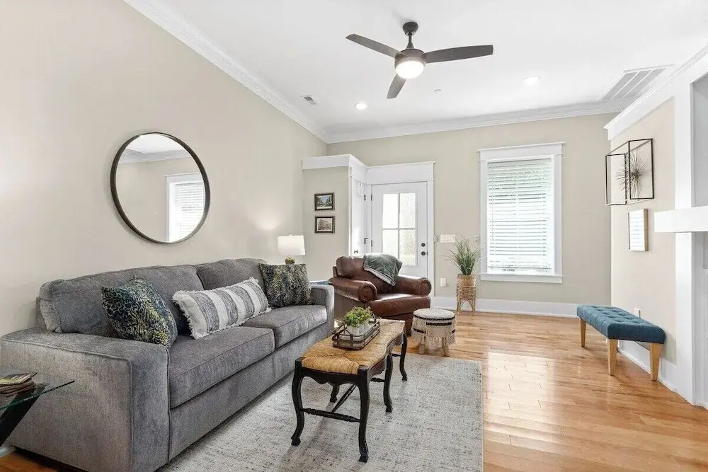 Unit #5 638 Madison St