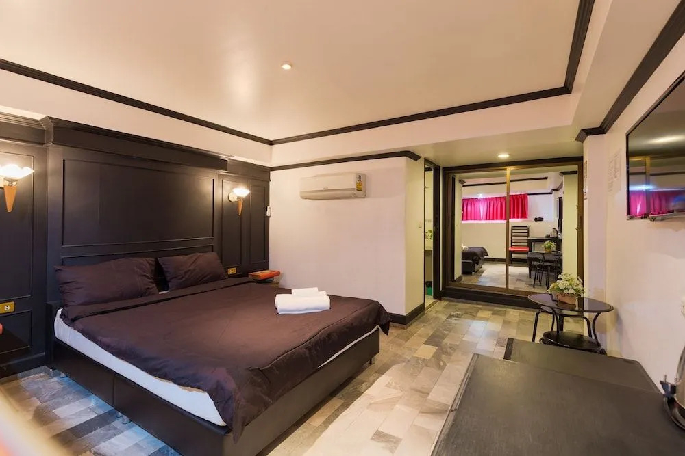 SOHO Rooms Patong