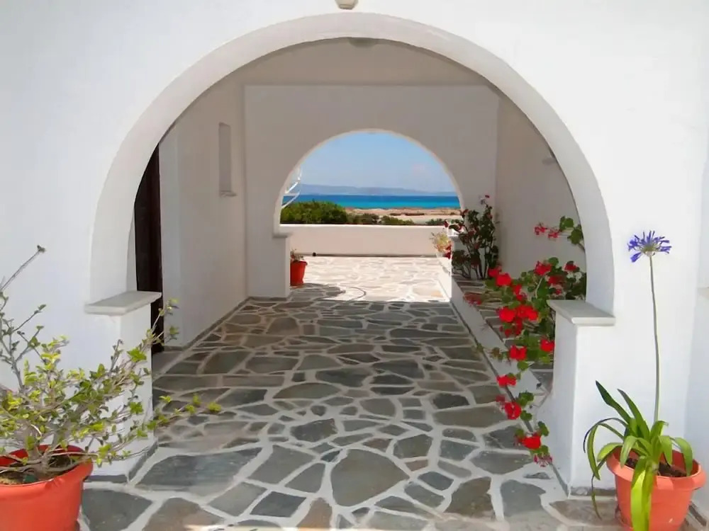 Romanzza Studios