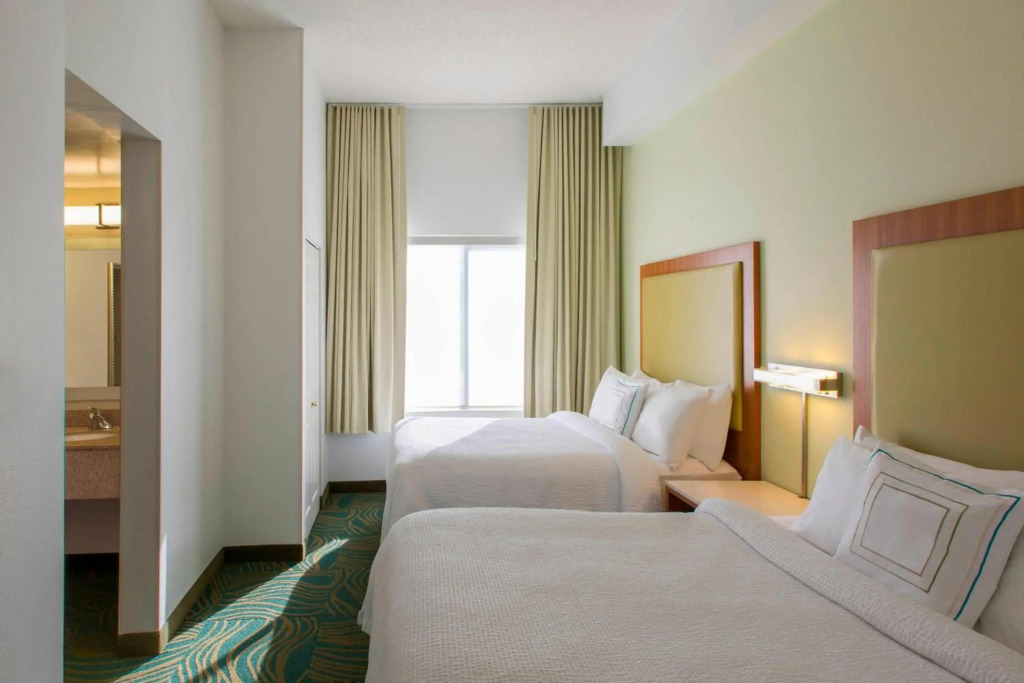 The Beacon Charlotte Airport by IHG