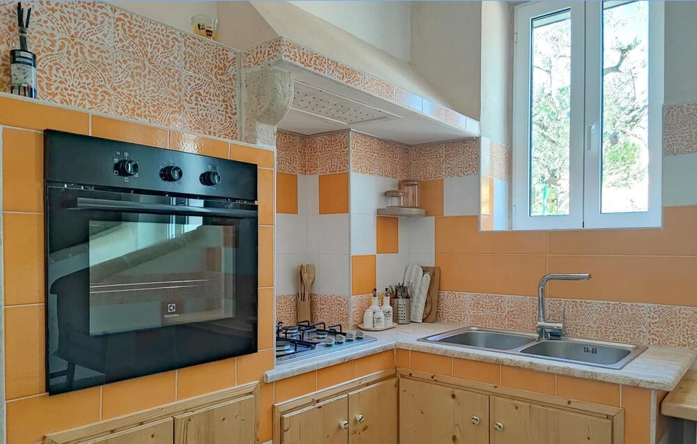 Amazing Apartment in Selva di Fasano With Wifi and 2 Bedrooms