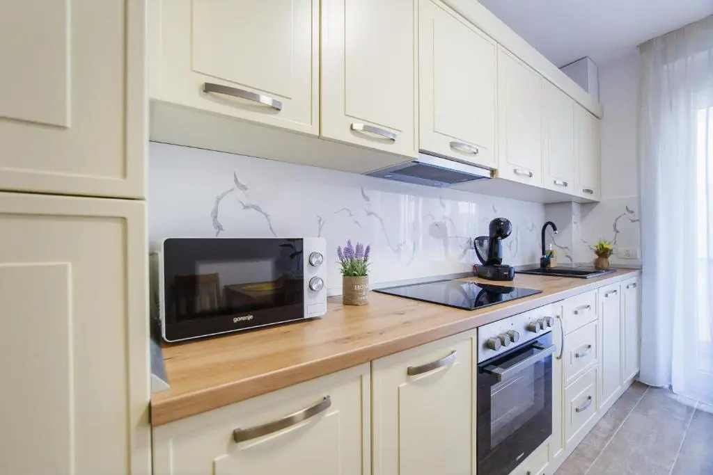 Lovely Home at West Residence